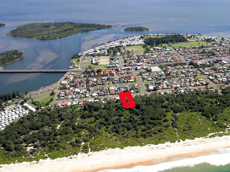 99 Ocean Street, Windang NSW 2528