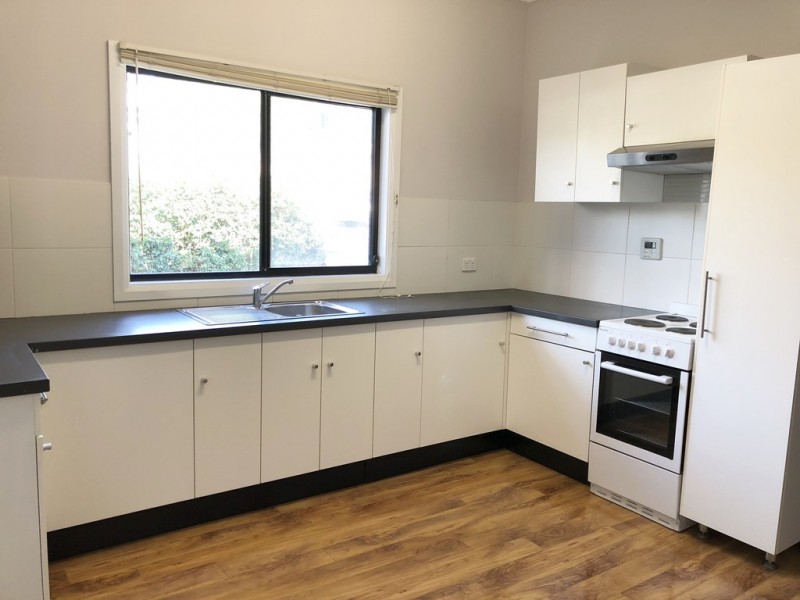 12 Rowland Avenue, Wollongong NSW 2500