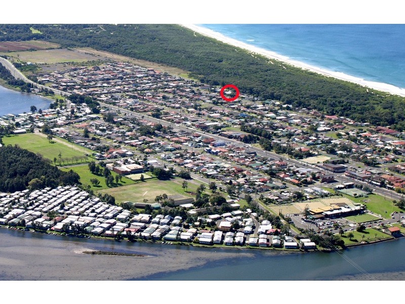 31 Ocean Street, Windang NSW 2528