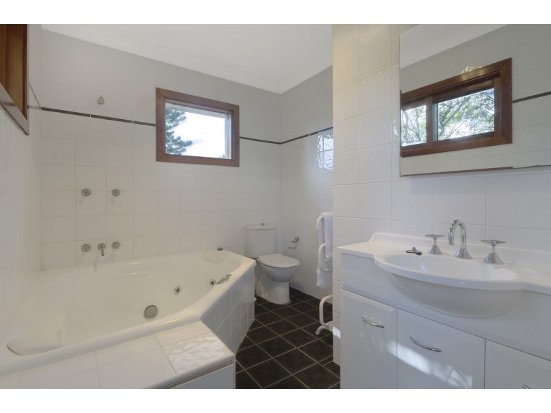 159 Jacaranda Avenue, Figtree NSW 2525