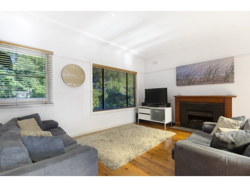 35 Ocean Street, Mount Saint Thomas NSW 2500