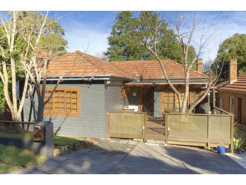 35 Ocean Street, Mount Saint Thomas NSW 2500
