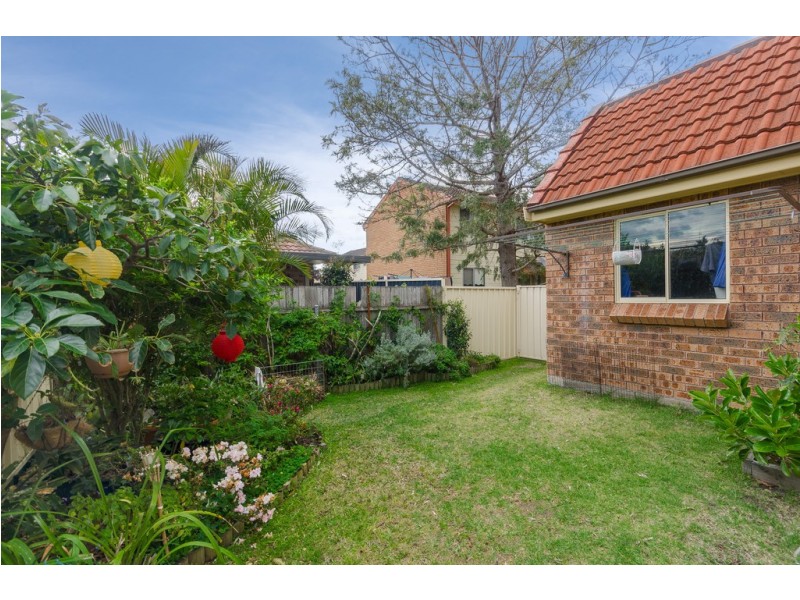 6/11 Commerce Drive, Warilla NSW 2528