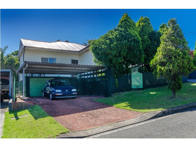 6 Hill Street, Mount Saint Thomas NSW 2500