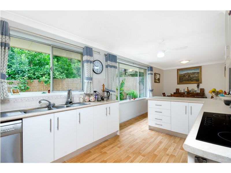 2 Gellatly Ave, Figtree NSW 2525