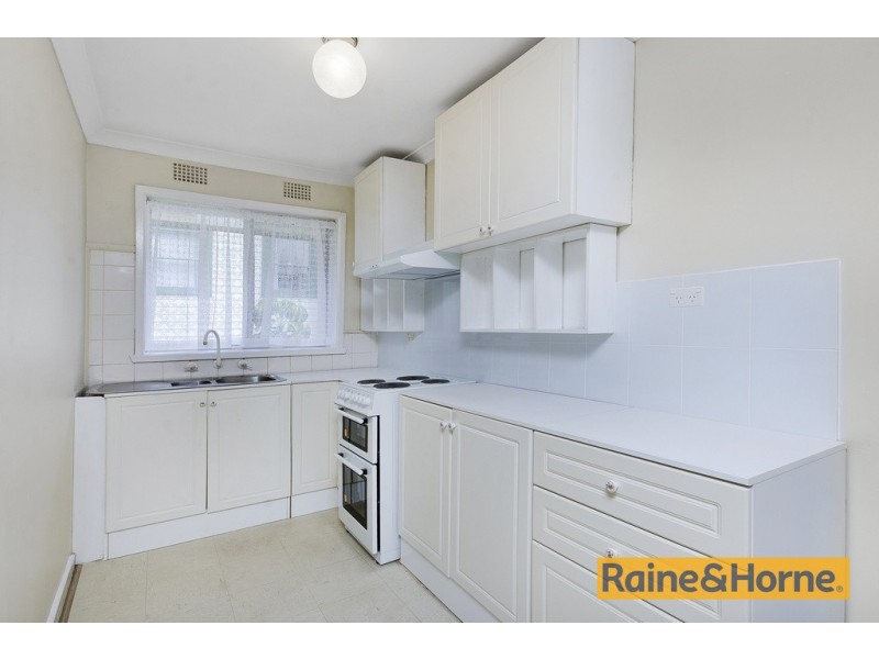 2/5 Woodlawn Ave, Mangerton NSW 2500