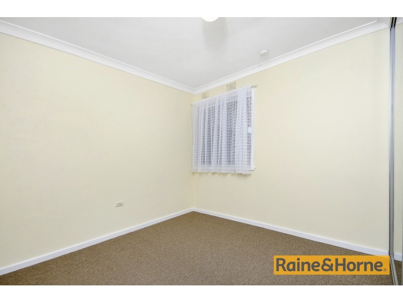 2/5 Woodlawn Ave, Mangerton NSW 2500