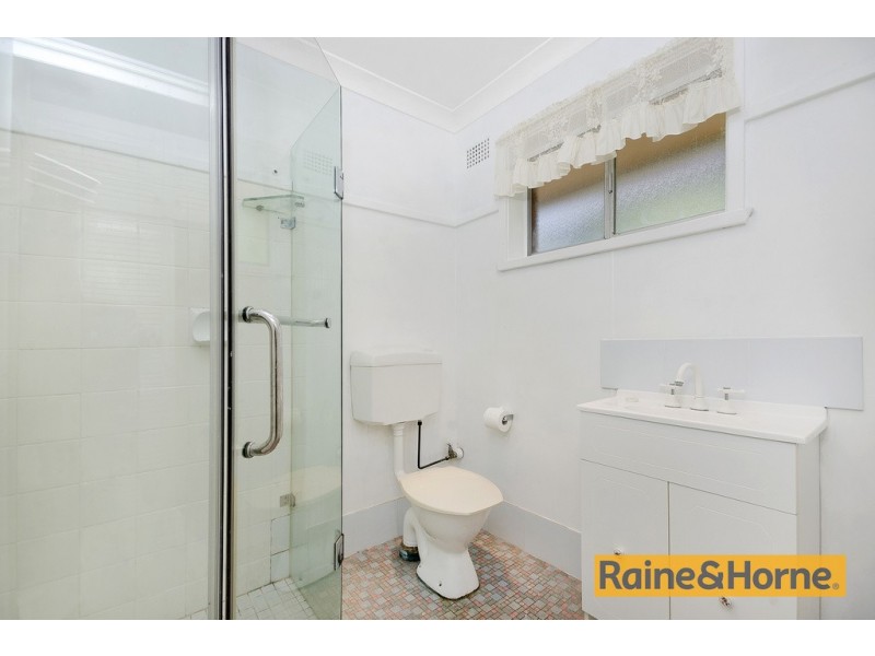 2/5 Woodlawn Ave, Mangerton NSW 2500