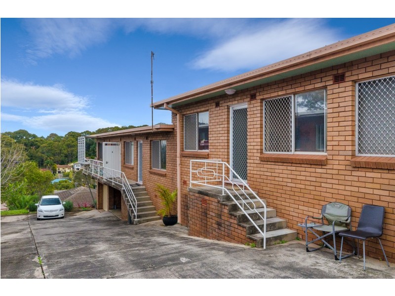 2/13 Pine Crescent, Coniston NSW 2500