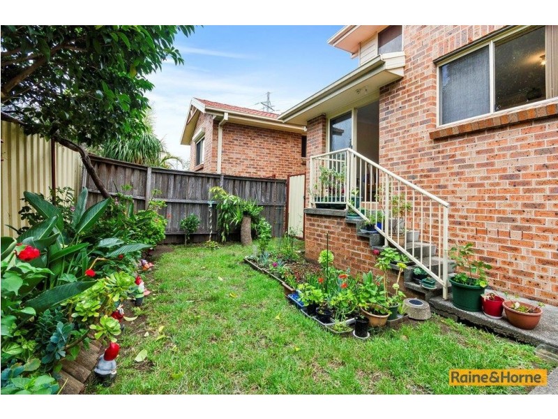 4/62 Stanleigh Crescent, West Wollongong NSW 2500