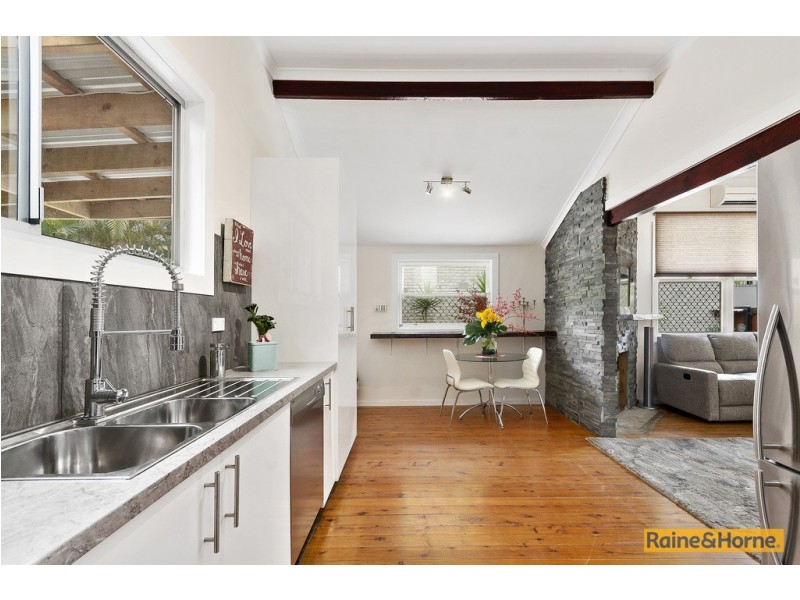 2 Mangerton Road, Mangerton NSW 2500