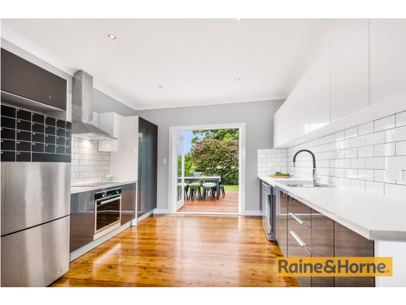 7 Lombard Ave, Fairy Meadow NSW 2519