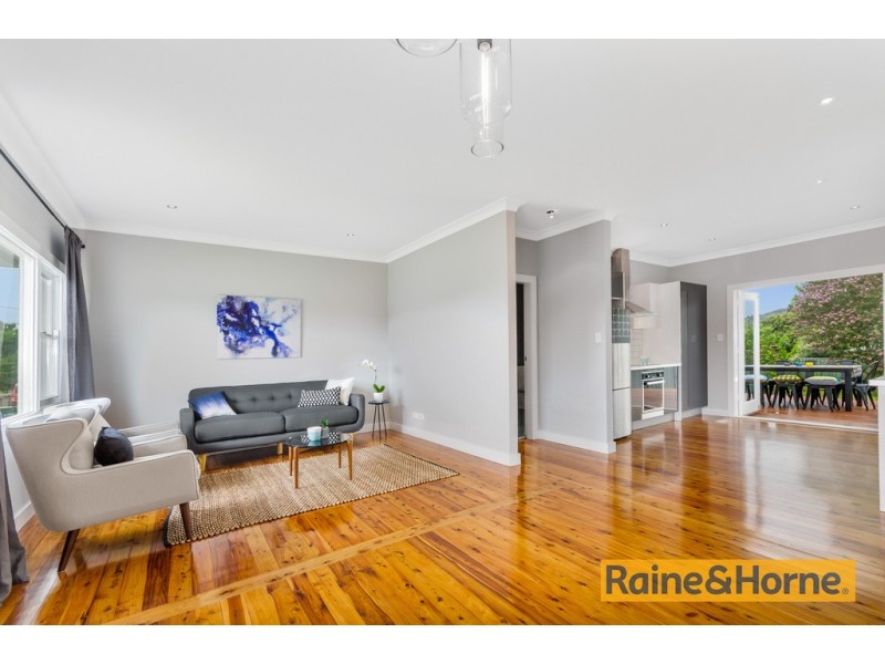 7 Lombard Ave, Fairy Meadow NSW 2519