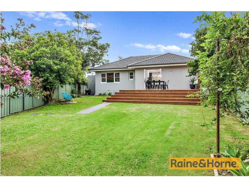 7 Lombard Ave, Fairy Meadow NSW 2519