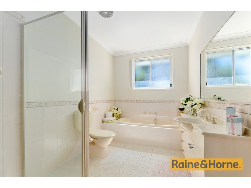 13/4A Tallegalla Street, Unanderra NSW 2526