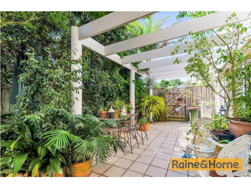 13/4A Tallegalla Street, Unanderra NSW 2526