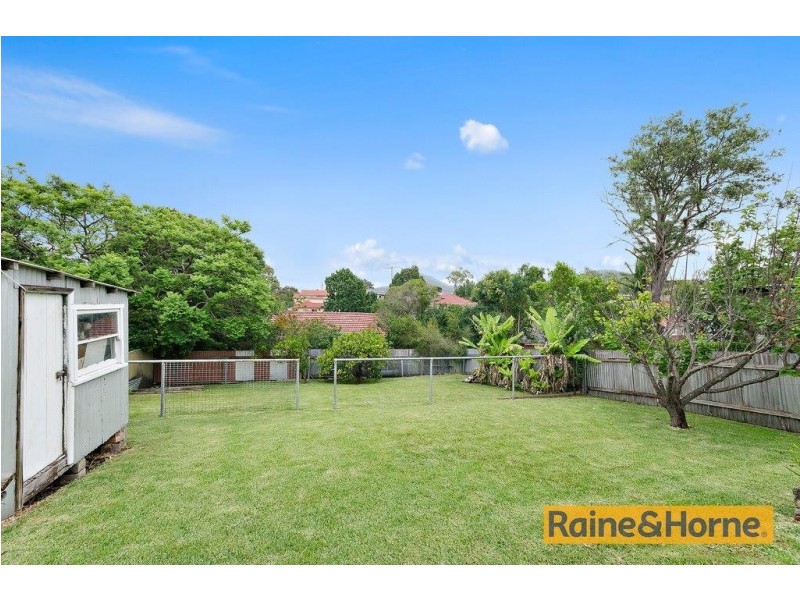 95 Mount Keira Rd, West Wollongong NSW 2500