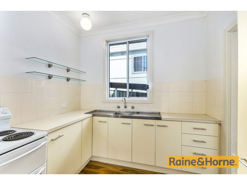 6 Rhondda Street, Berkeley NSW 2506