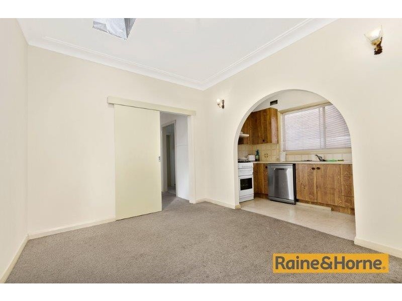 22 Hollebon Rd, Bellambi NSW 2518