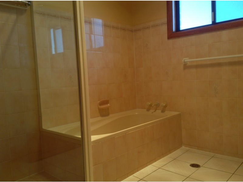 49 Charles Rd, Fernhill NSW 2519