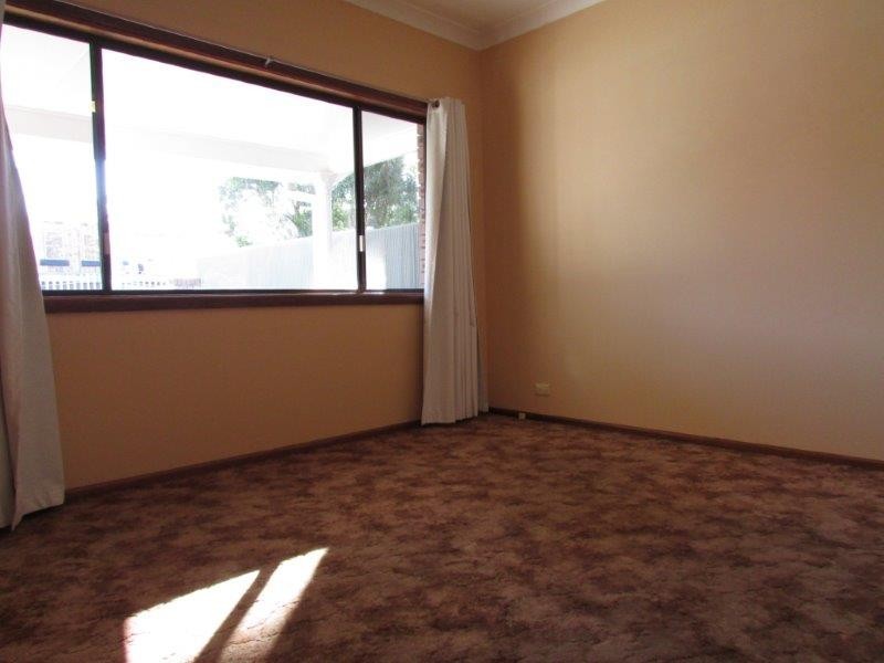 49 Charles Rd, Fernhill NSW 2519