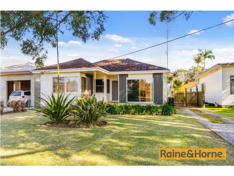 4 Henrietta Street, Towradgi NSW 2518
