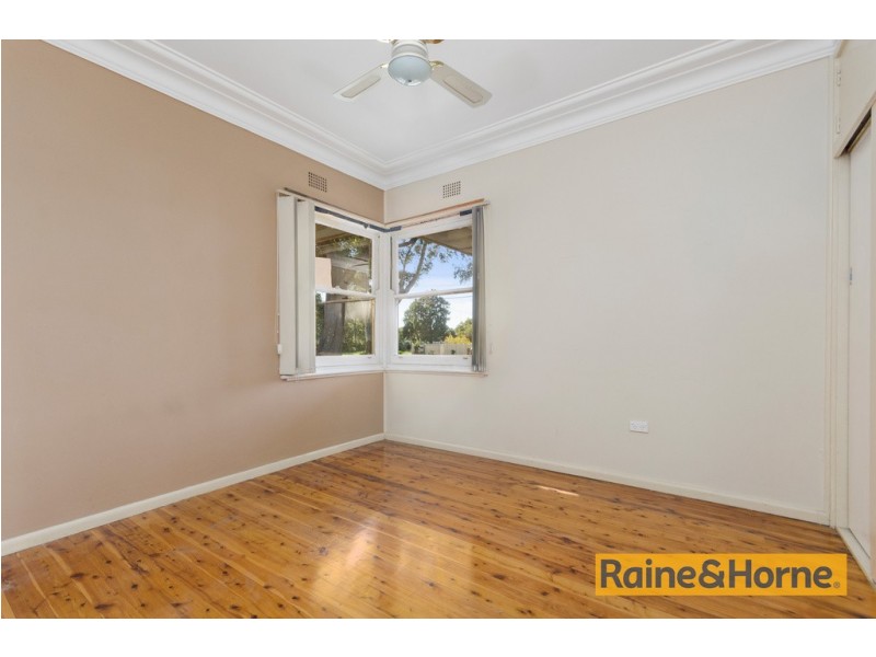 4 Henrietta Street, Towradgi NSW 2518
