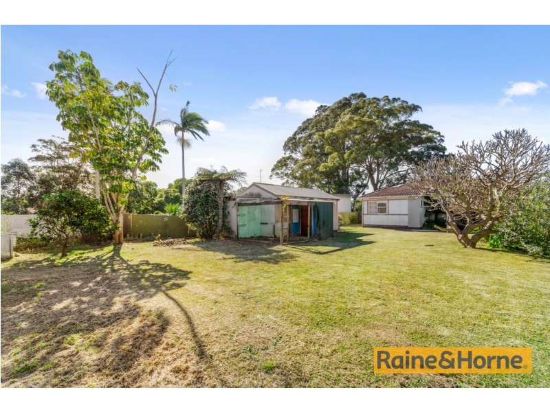 4 Henrietta Street, Towradgi NSW 2518