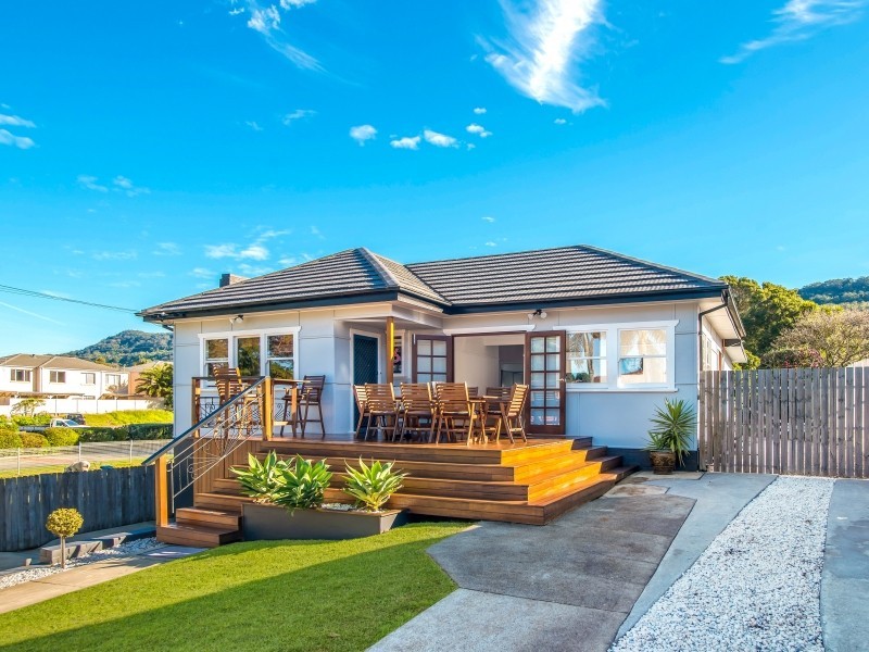 6 Ball Street, Woonona NSW 2517