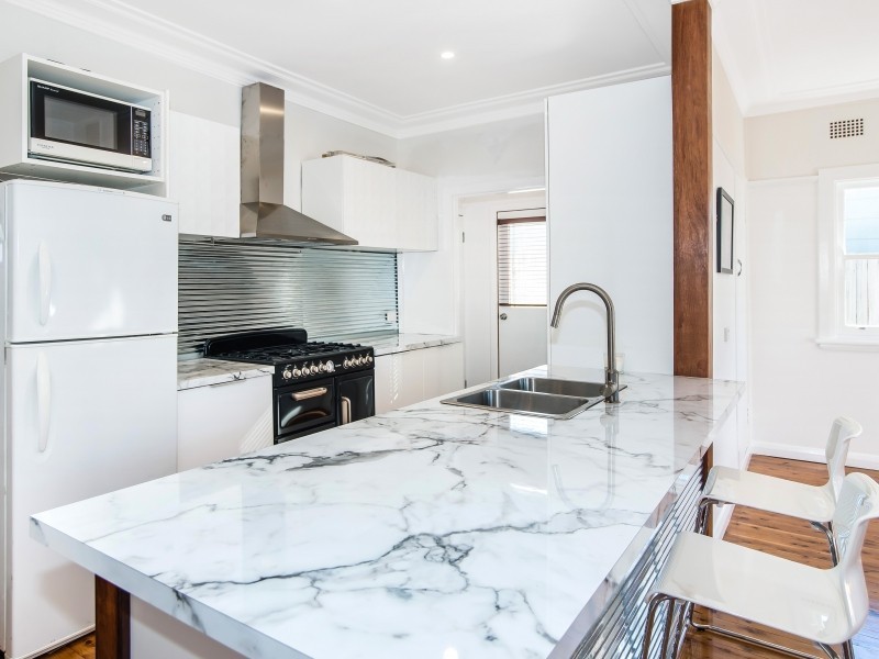 6 Ball Street, Woonona NSW 2517