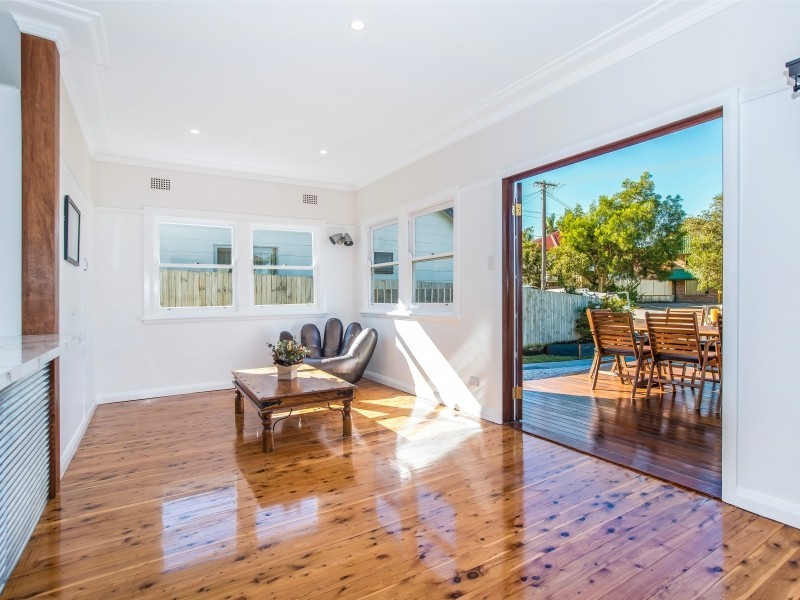 6 Ball Street, Woonona NSW 2517