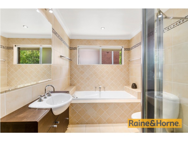 49 Garden Avenue, Figtree NSW 2525