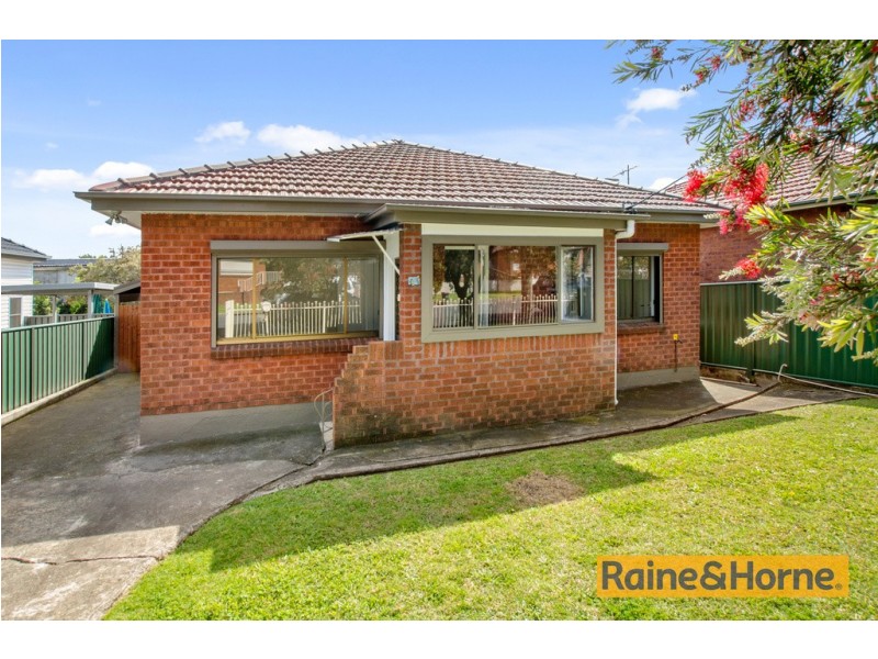 44 Merrett Avenue, Cringila NSW 2502