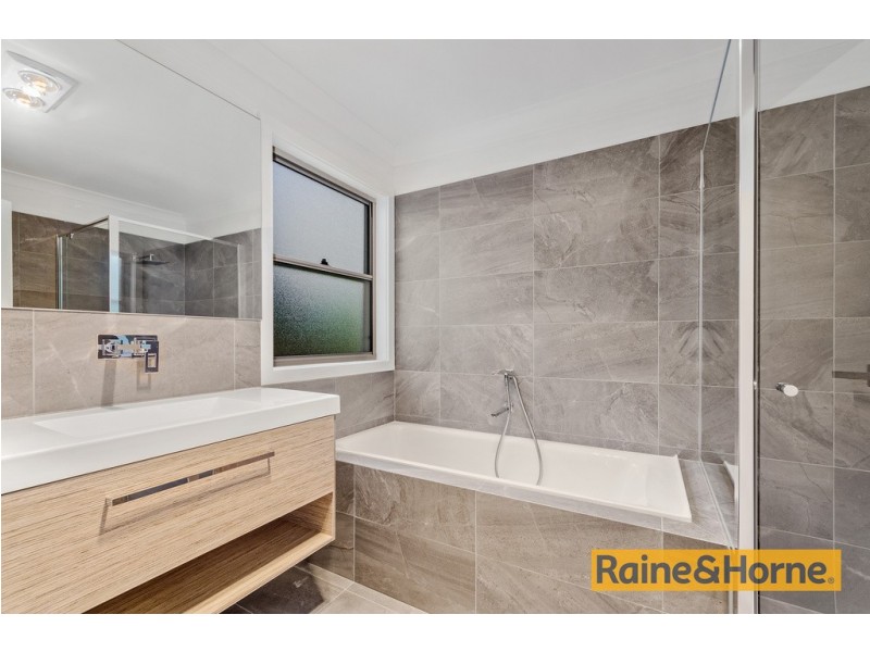 4 Masthead Place, Berkeley NSW 2506