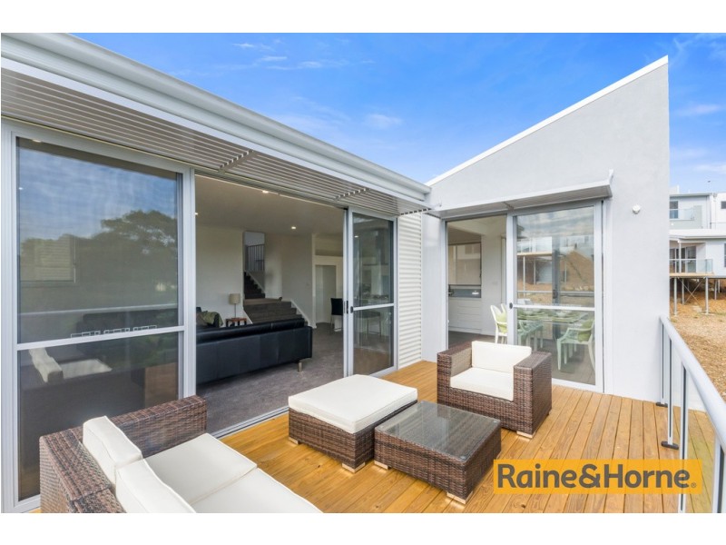 4 Masthead Place, Berkeley NSW 2506