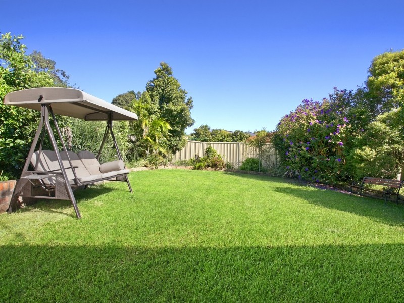4 Kevin Road, Albion Park NSW 2527