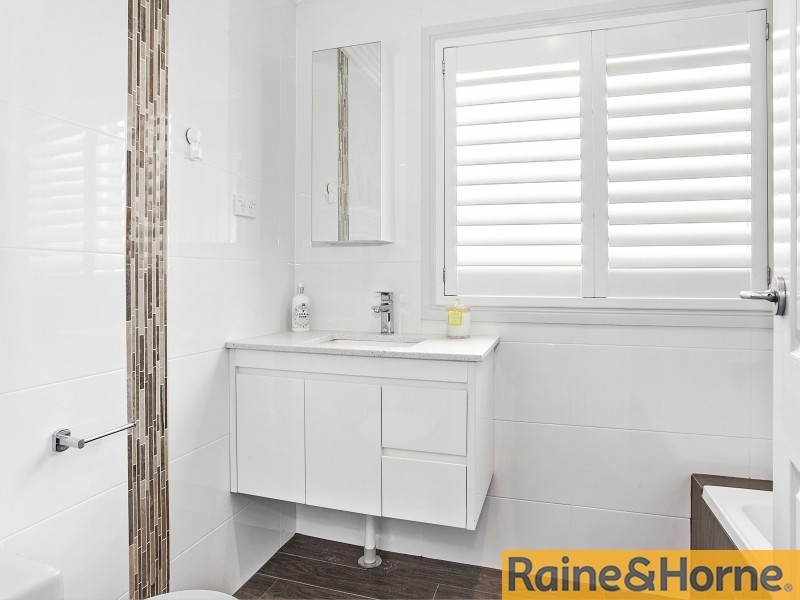 2/79 Meadow Street, Tarrawanna NSW 2518