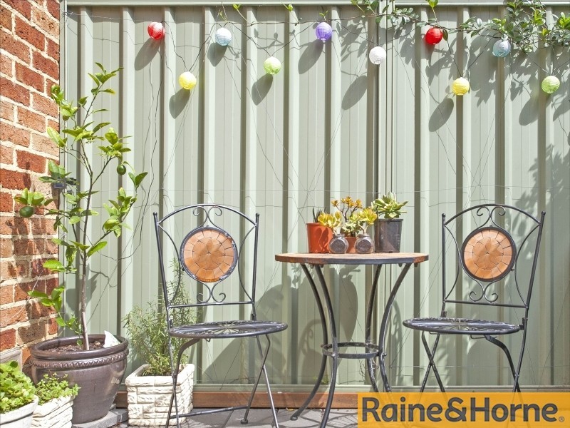 2/79 Meadow Street, Tarrawanna NSW 2518