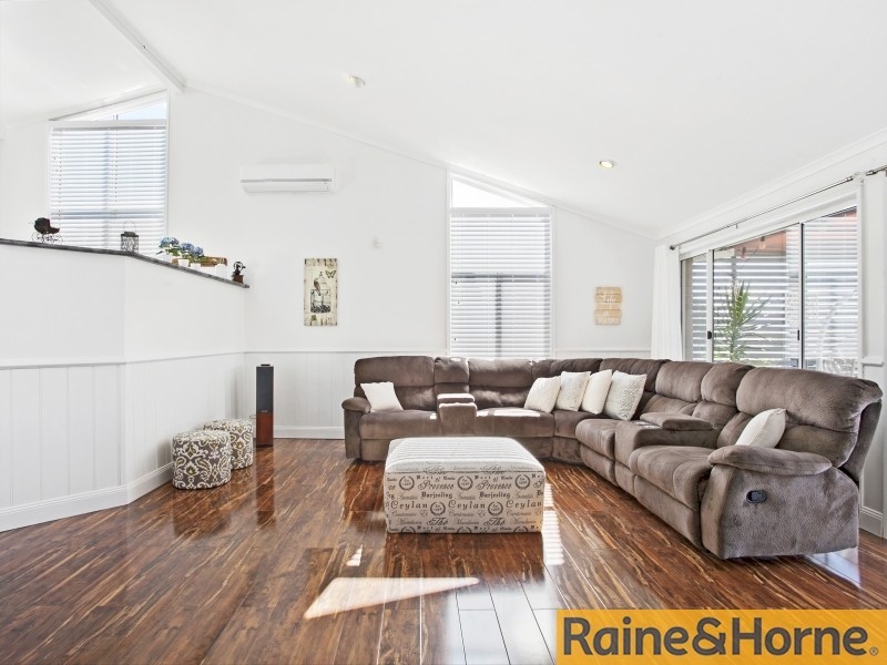 27 Hillside Drive, Albion Park NSW 2527