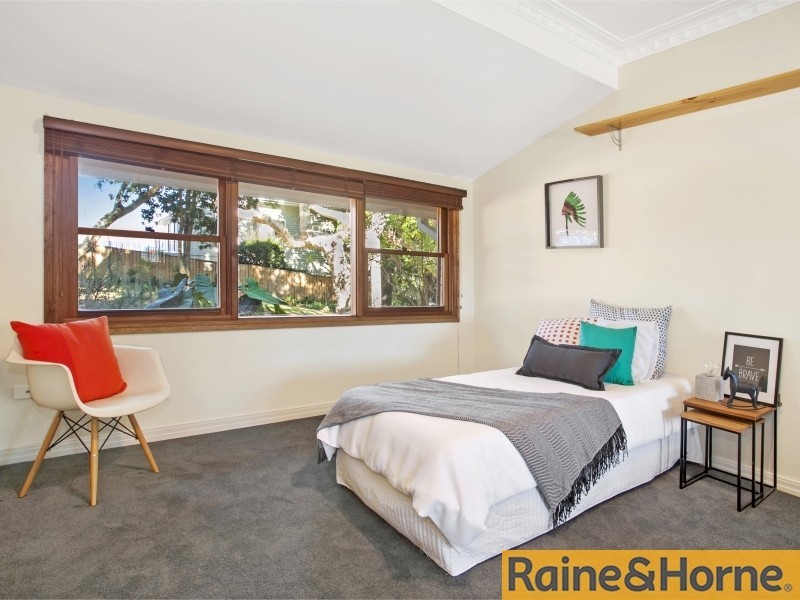 21 Meares Avenue, Mangerton NSW 2500