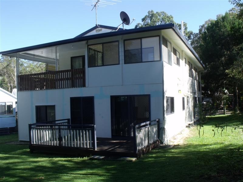 3 Phillips Street, Coochiemudlo Island QLD 4184