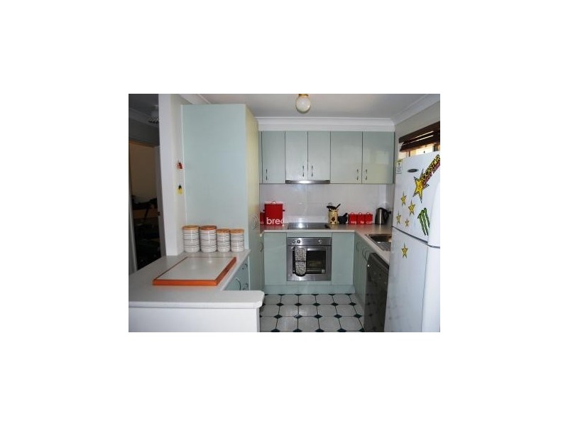 64 Crown Rd, Alexandra Hills QLD 4161