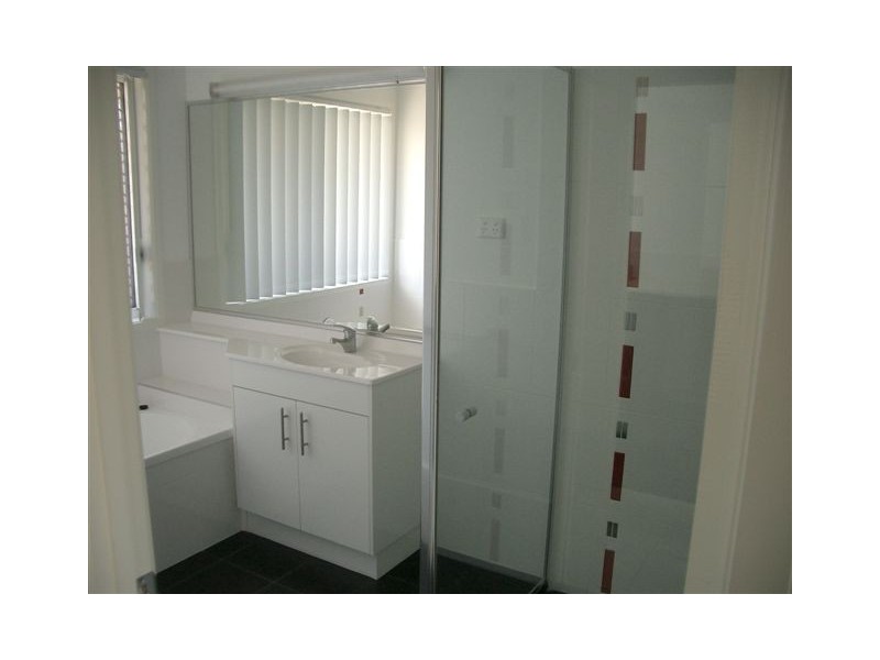15 Creekwood St, Victoria Point QLD 4165