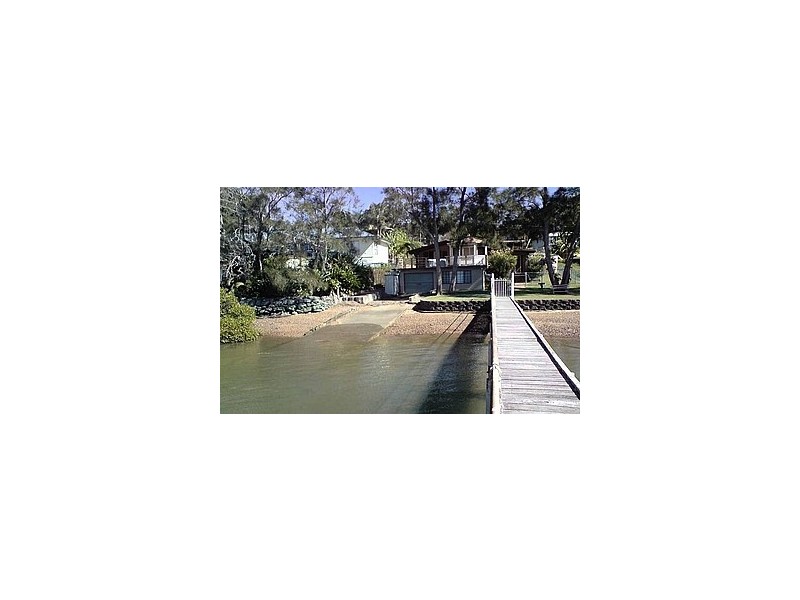 85  Wahine Drive, Russell Island QLD 4184