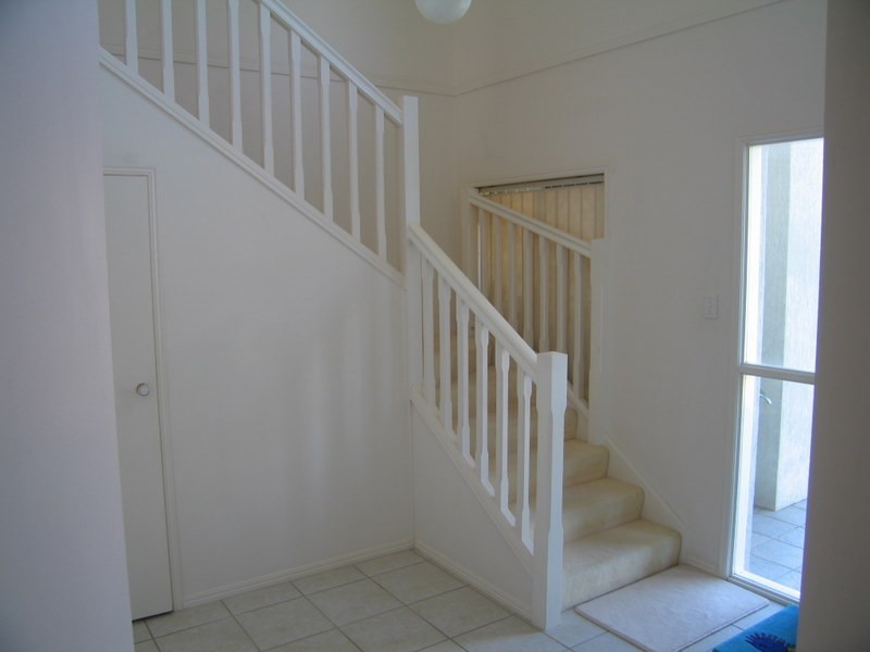 22  Carinyan Dr, Birkdale QLD 4159