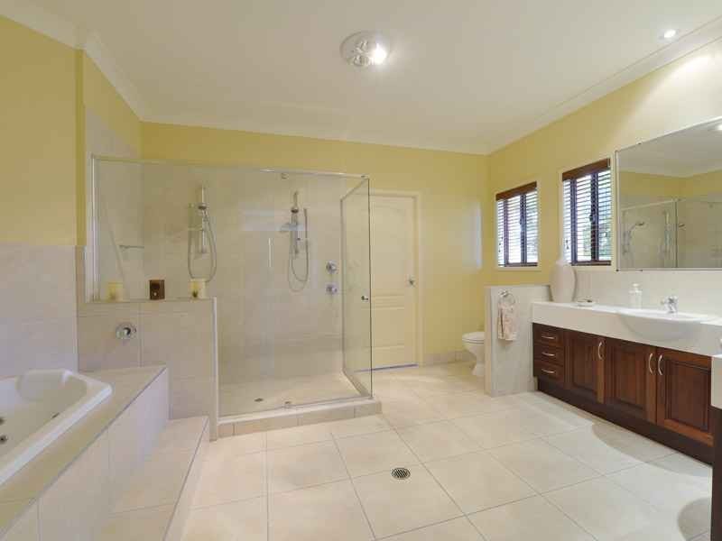 18 Mecoli Court, Birkdale QLD 4159