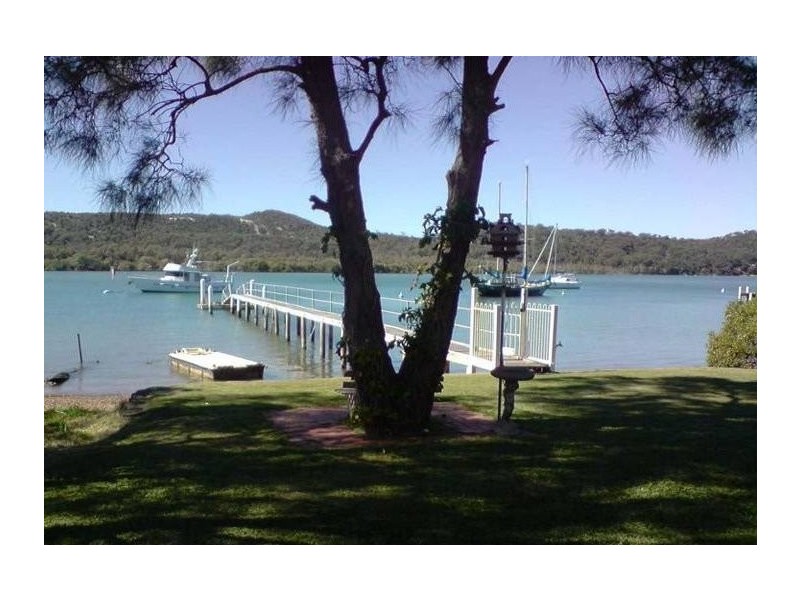 85 Wahine Drive, Russell Island QLD 4184