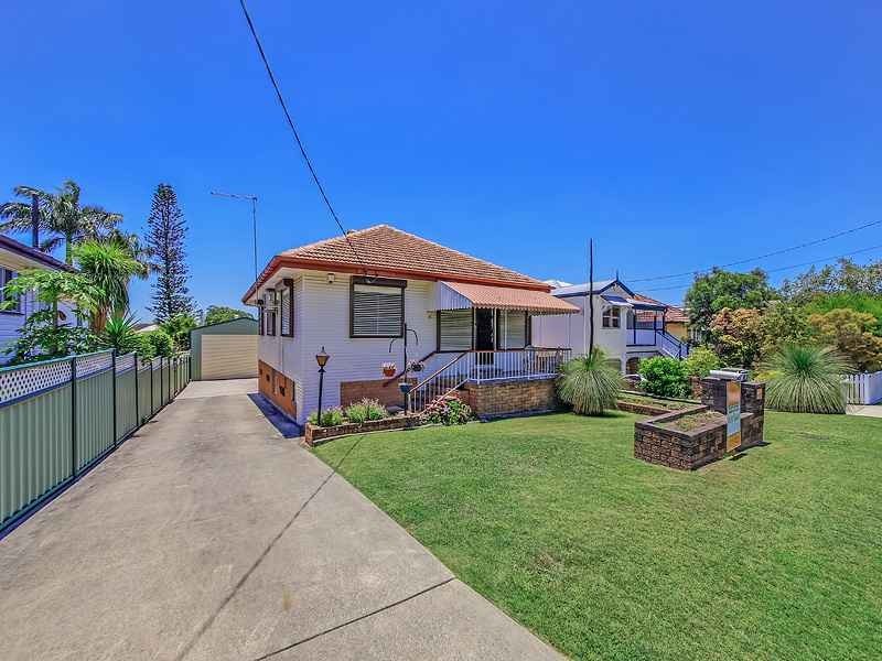 18 Montfort St, Cannon Hill QLD 4170