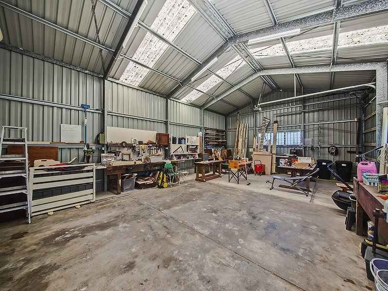 18 Montfort St, Cannon Hill QLD 4170