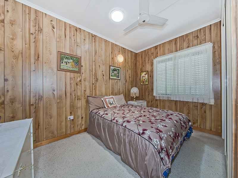 18 Montfort St, Cannon Hill QLD 4170